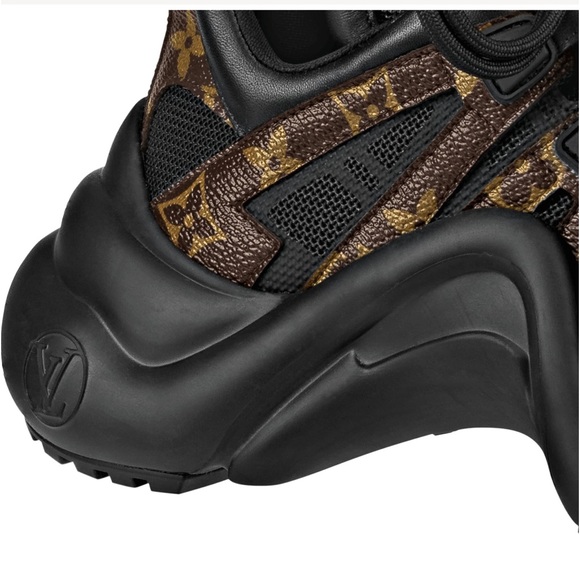 $1,230! LOUIS VUITTON ARCHLIGHT SNEAKERS - Picture 15 of 17